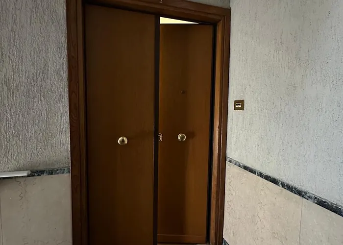 Naomi's Flat - Metro Mirti Apartmán Řím